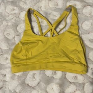 FREE TO BE SERENE BRA *LIGHT SUPPORT, C/D CUP. Size 4. SOLEIL COLOR.